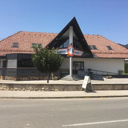 Apartment Avio Zgornji Brnik